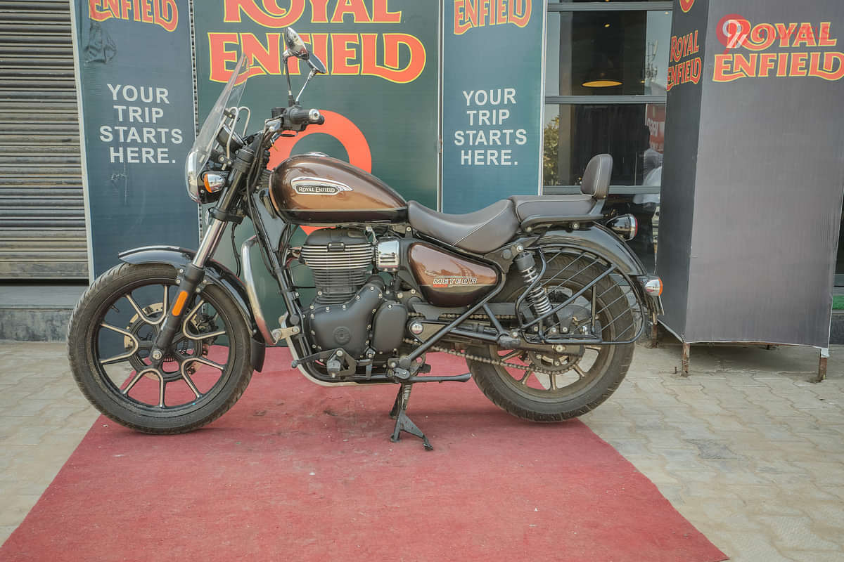 Royal Enfield Meteor 350 Left Side View