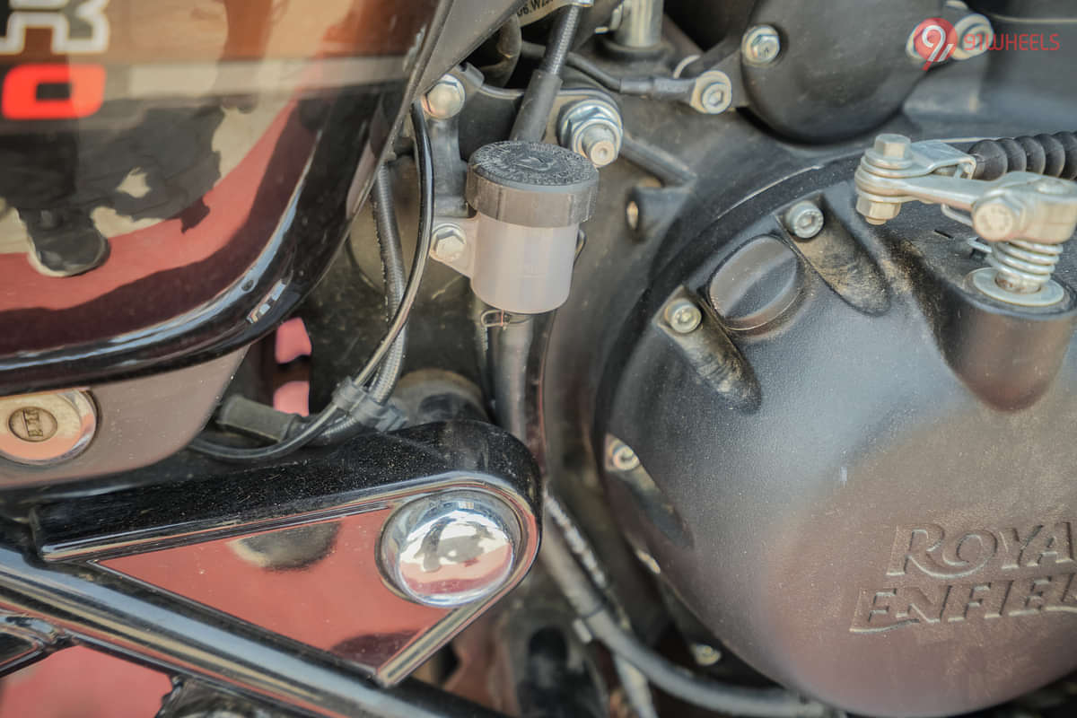 Royal Enfield Meteor 350 Oil Cap/Dipstick