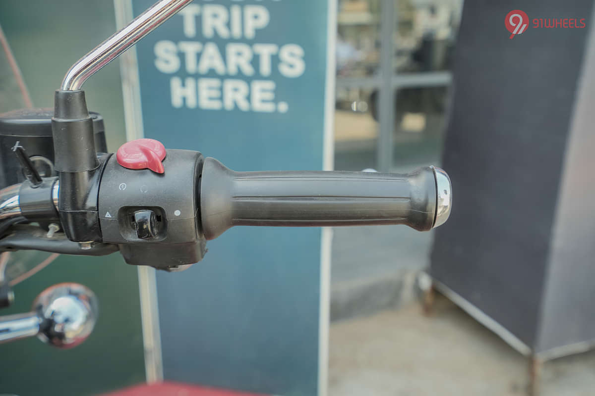 Royal Enfield Meteor 350 Right Side Handelbar Throttle Grip