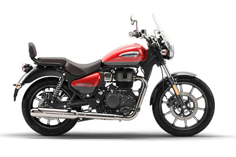 Royal Enfield Meteor 350 Supernova Right Side View