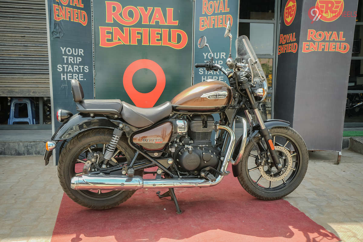 Royal Enfield Meteor 350 Right Side View