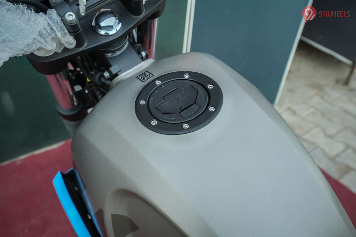 Royal Enfield Scram 411 Closed Fuel Lid