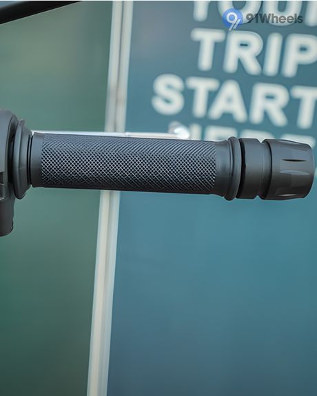 Scram 411 Right Side Handelbar Throttle Grip