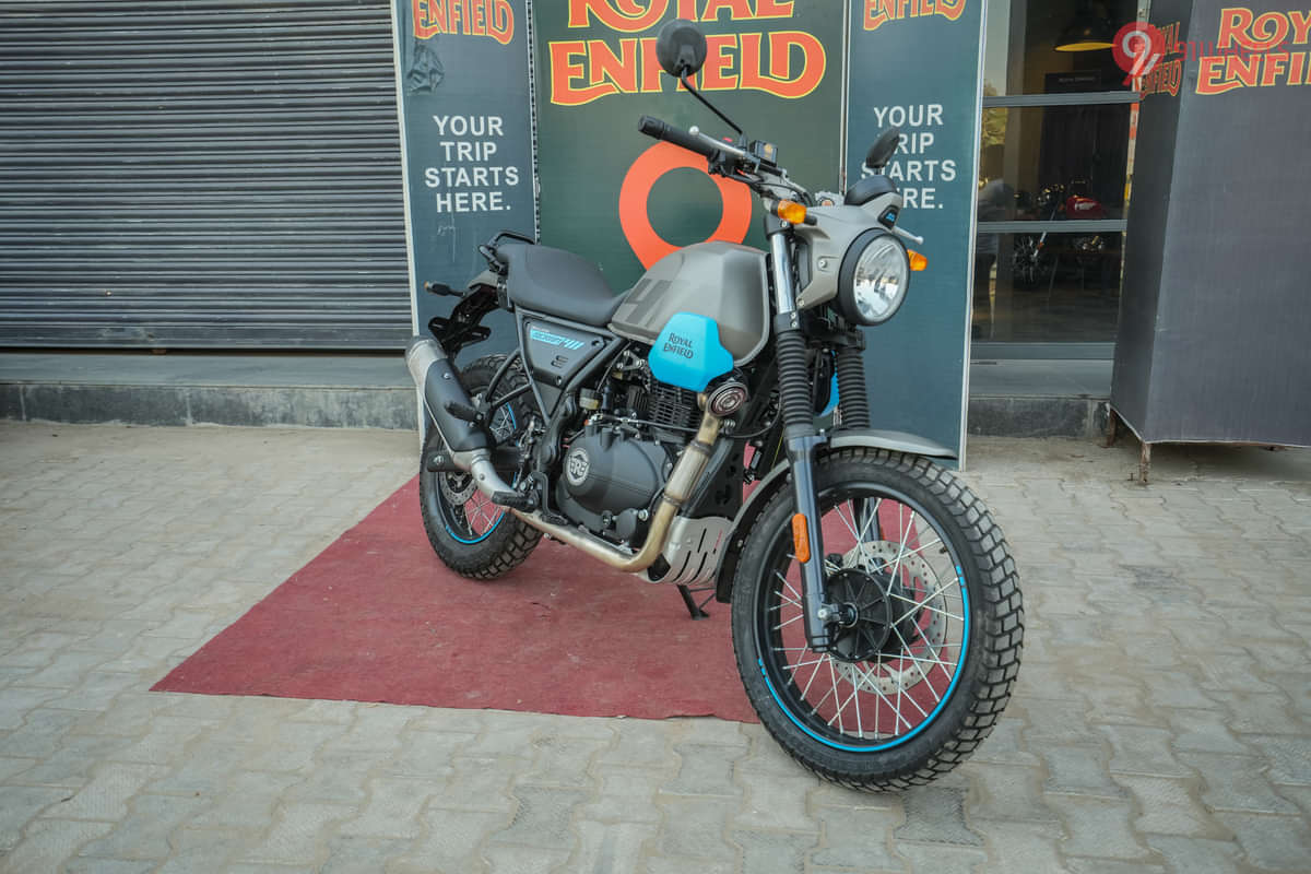 Royal Enfield Scram 411 Right Front Three Quarter