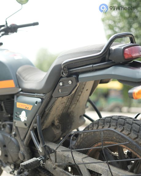 Scram 440 Bike Seat