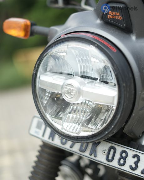 Scram 440 Head Light