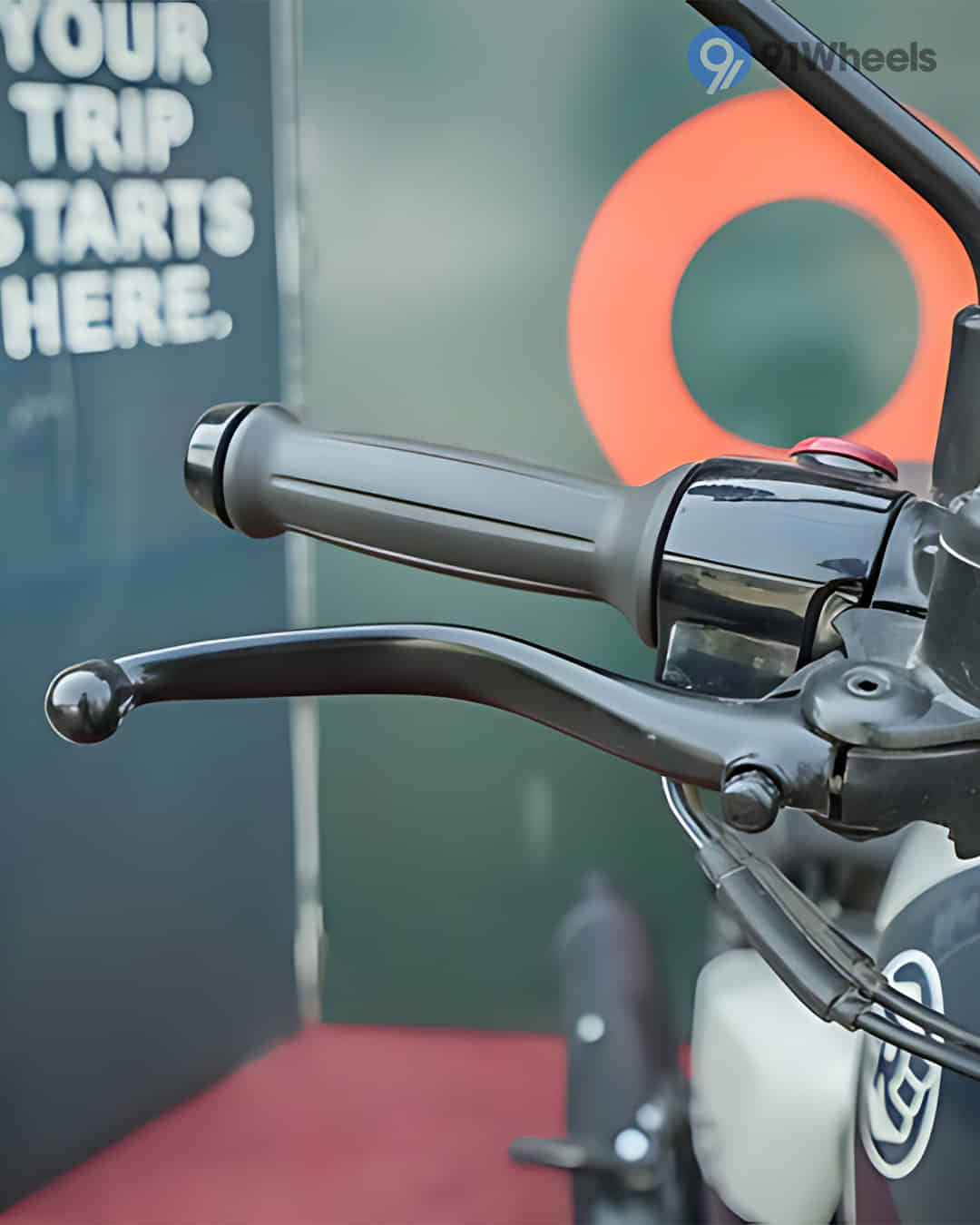 Right Side Handelbar Throttle Grip