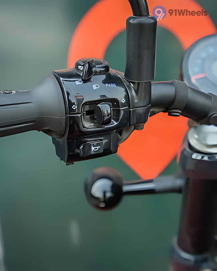 Handlebar & Console Area - 3