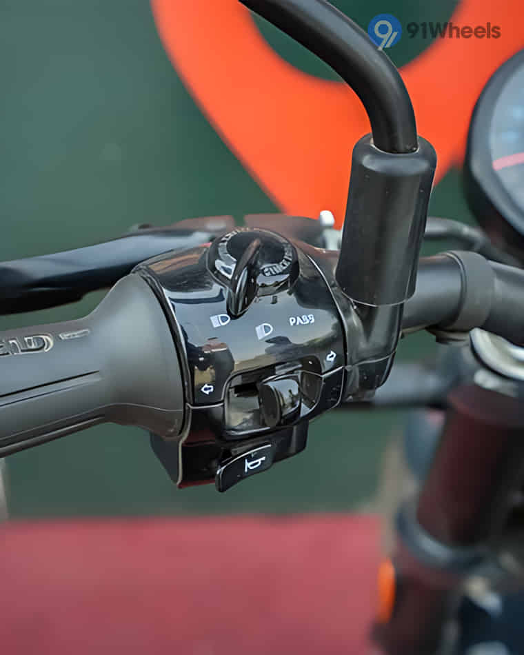 Handlebar & Console Area - 8