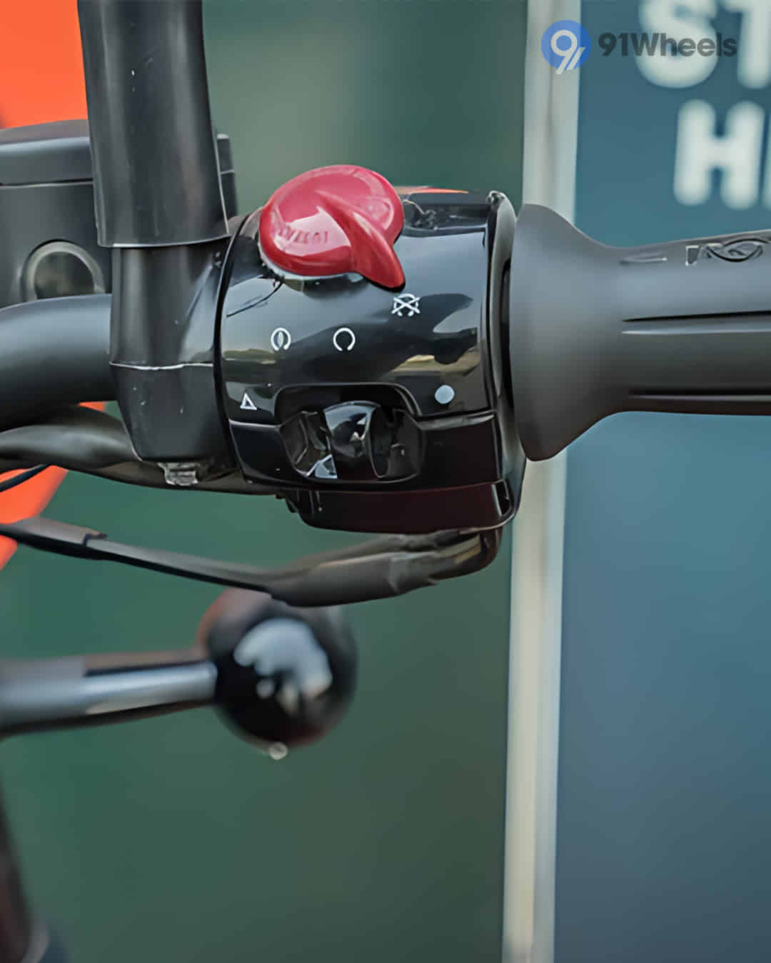 Multifunction Switchgear Right