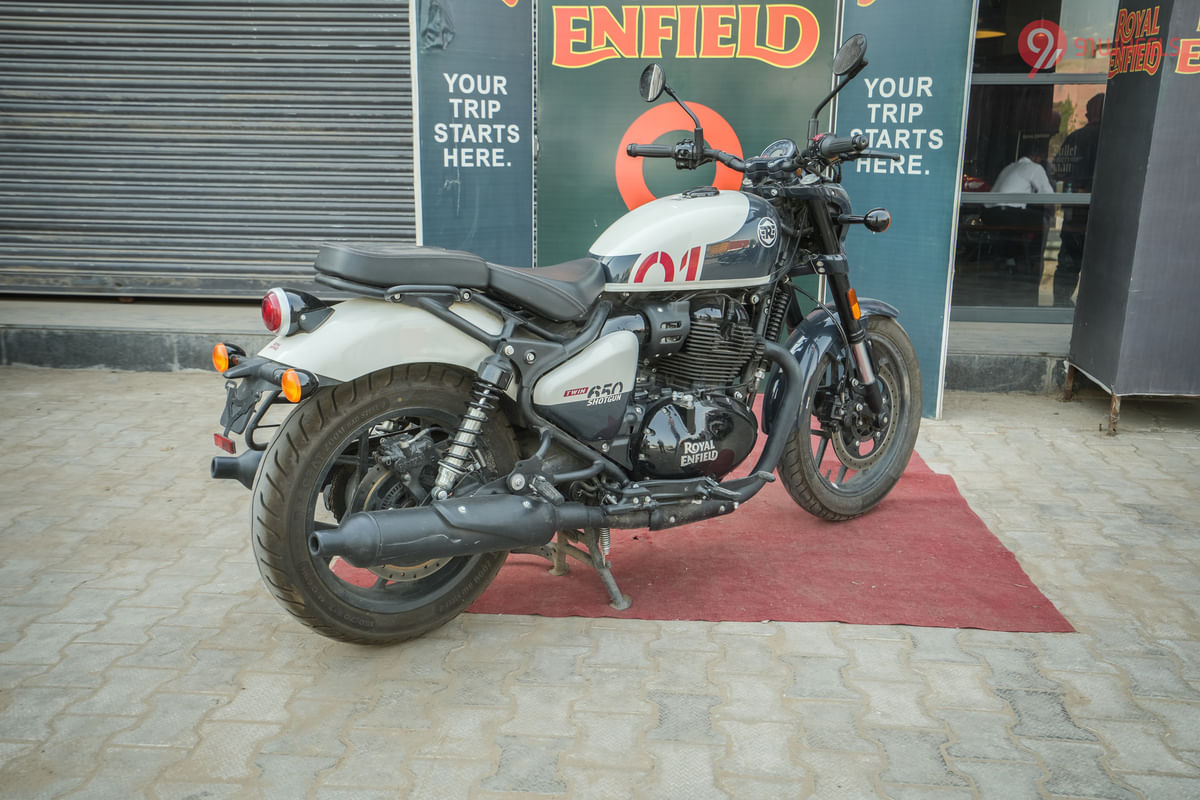 Royal Enfield Shotgun 650 Right Rear Three Quarter