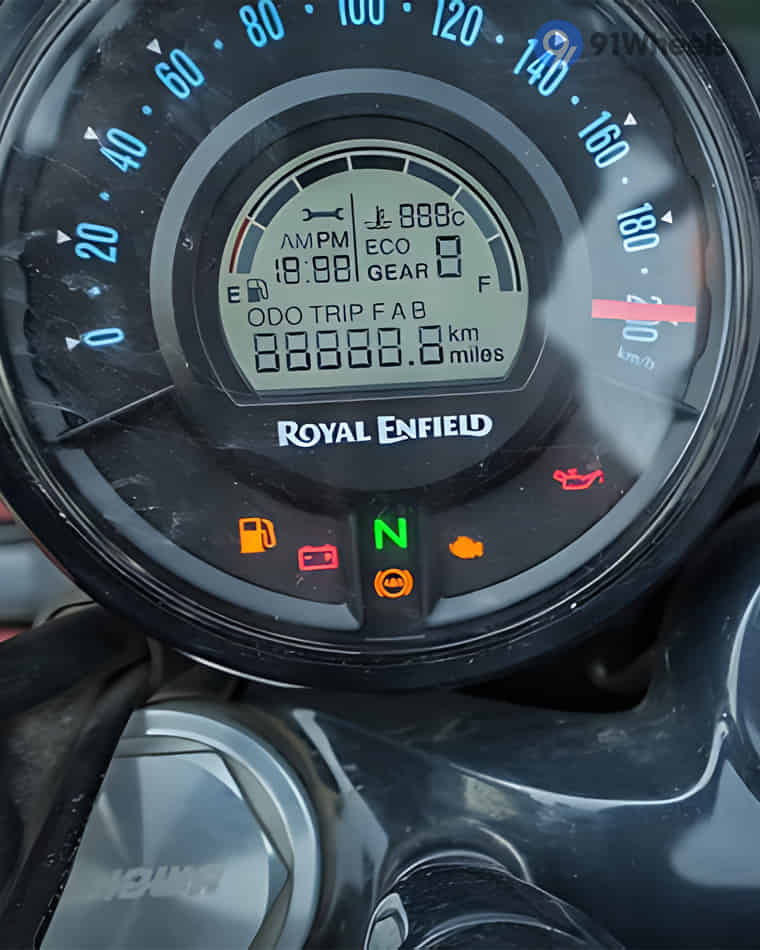 Handlebar & Console Area - 2