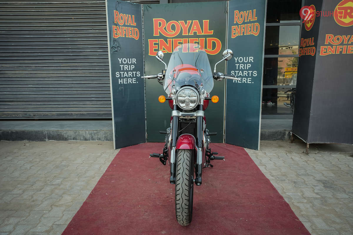Royal Enfield Super Meteor 650 Front View