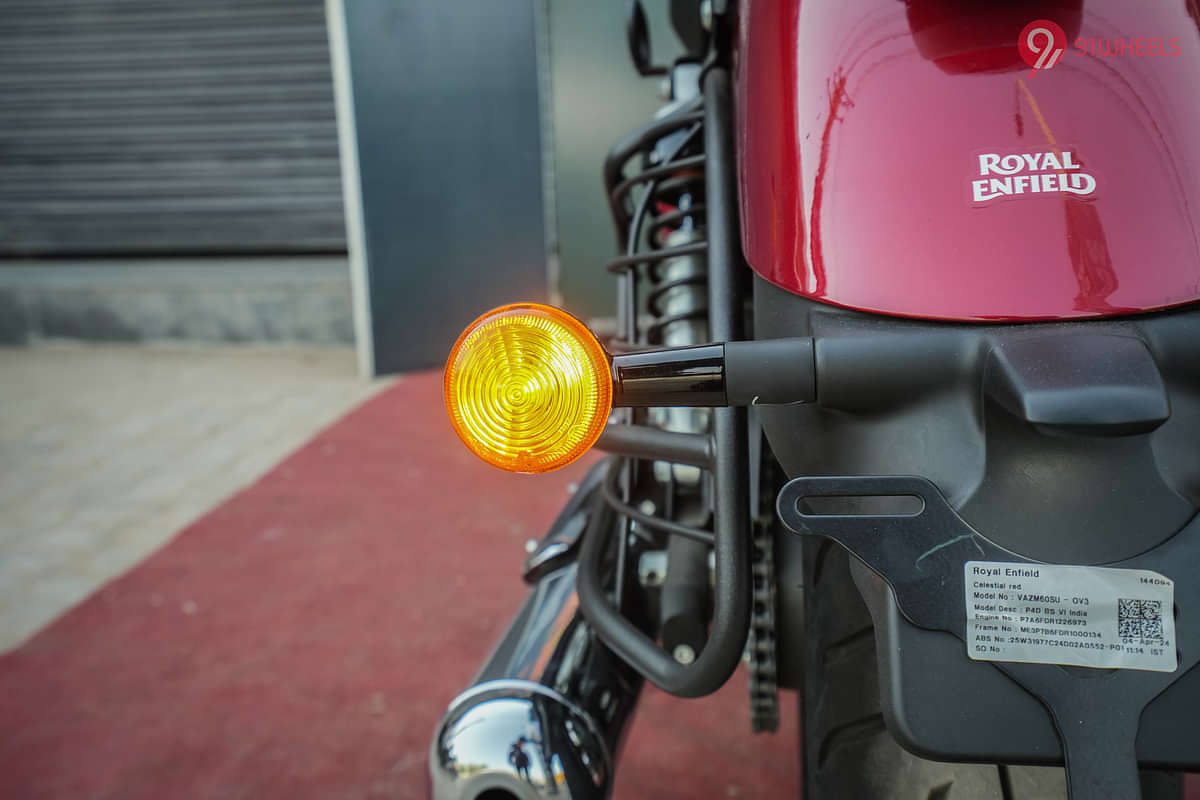 Royal Enfield Super Meteor 650 Rear Turn Indicators