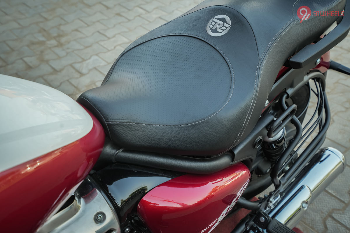 Royal Enfield Super Meteor 650 Bike Seat