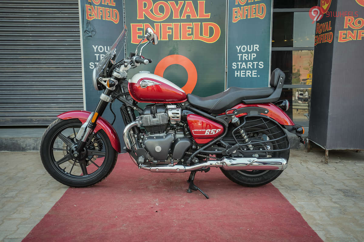 Royal Enfield Super Meteor 650 Left Side View