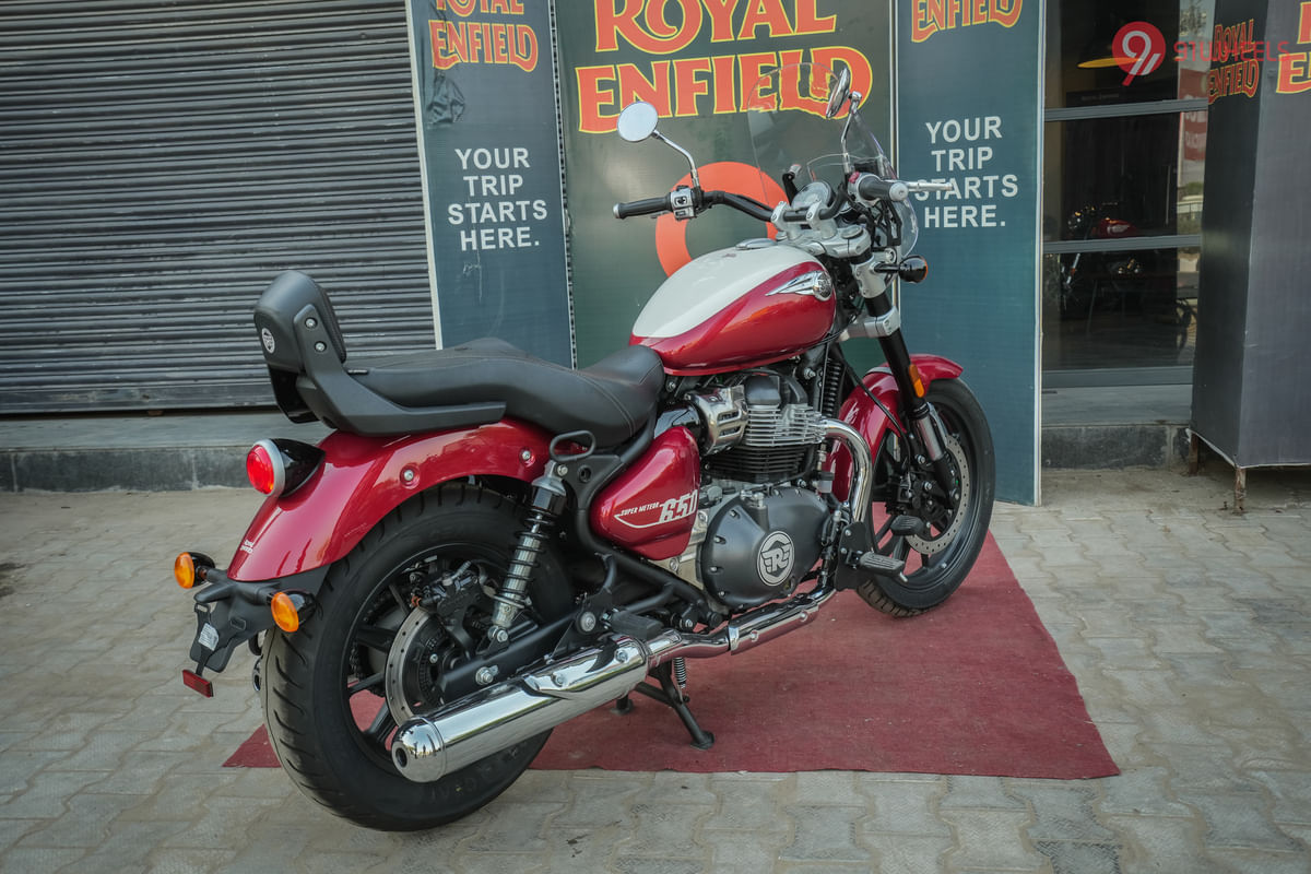 Royal Enfield Super Meteor 650 Right Rear Three Quarter