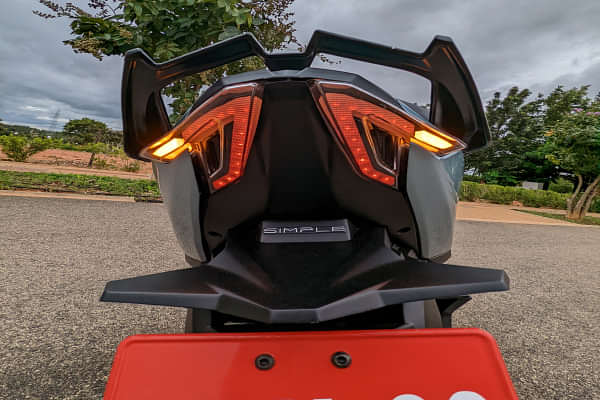 Simple One Tail Light