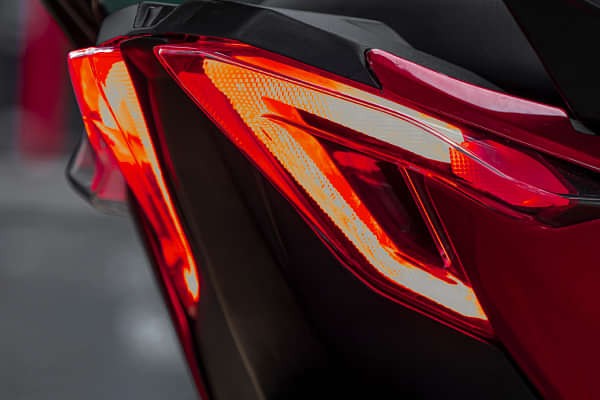 Simple One Tail Light