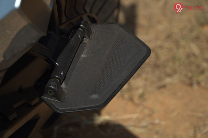 Simple One Left Side Pillion Footpeg