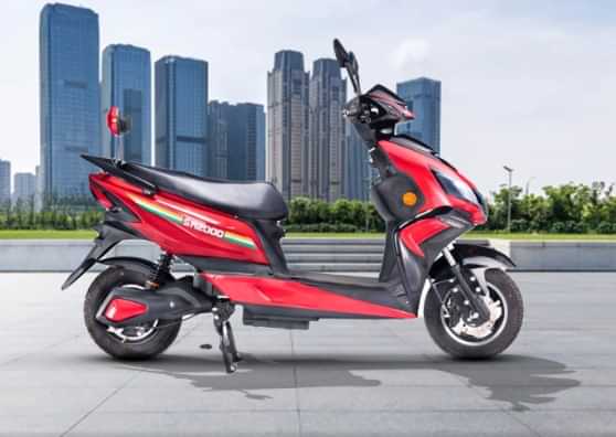 Stella Automobili SA 2000 Right Side View