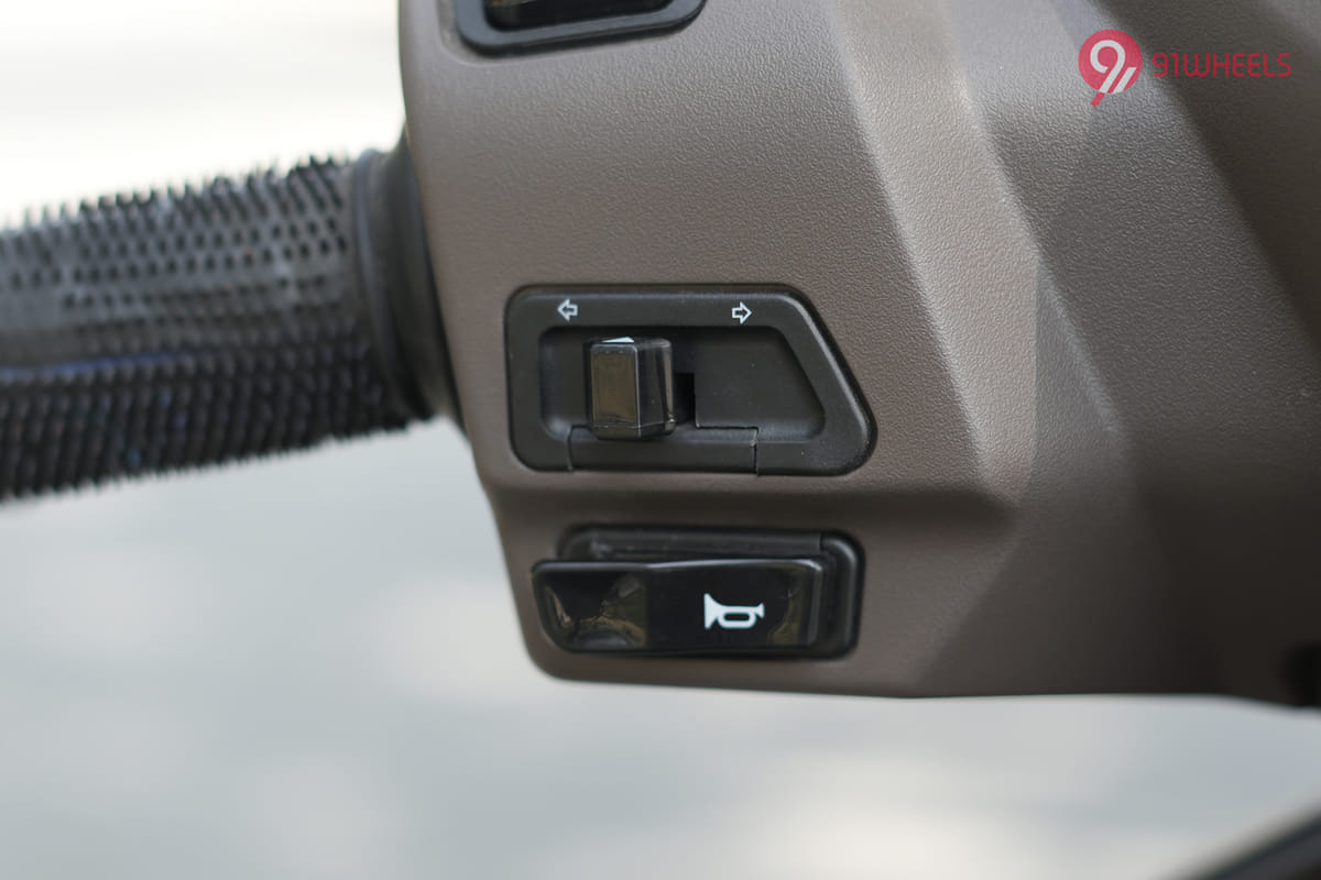 Suzuki Access 125 Turn Indicators Switch