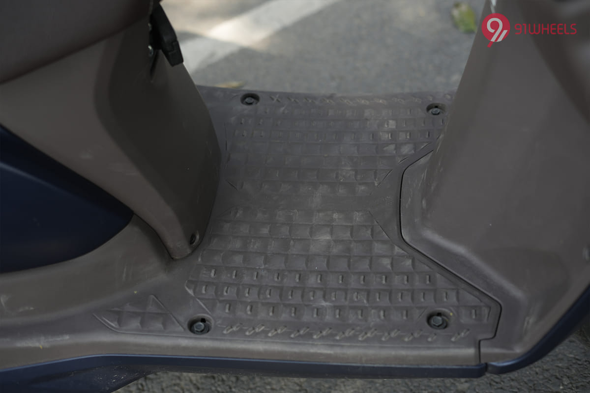 Suzuki Access 125 Rider Footpeg