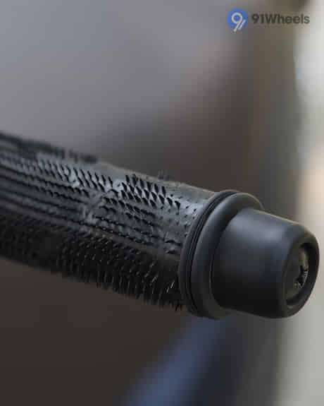 Access 125 Left Side Grip