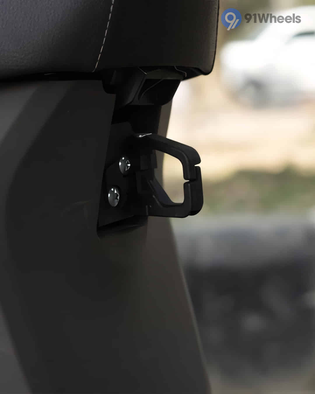 Front Luggage Hook Front Luggage Hook