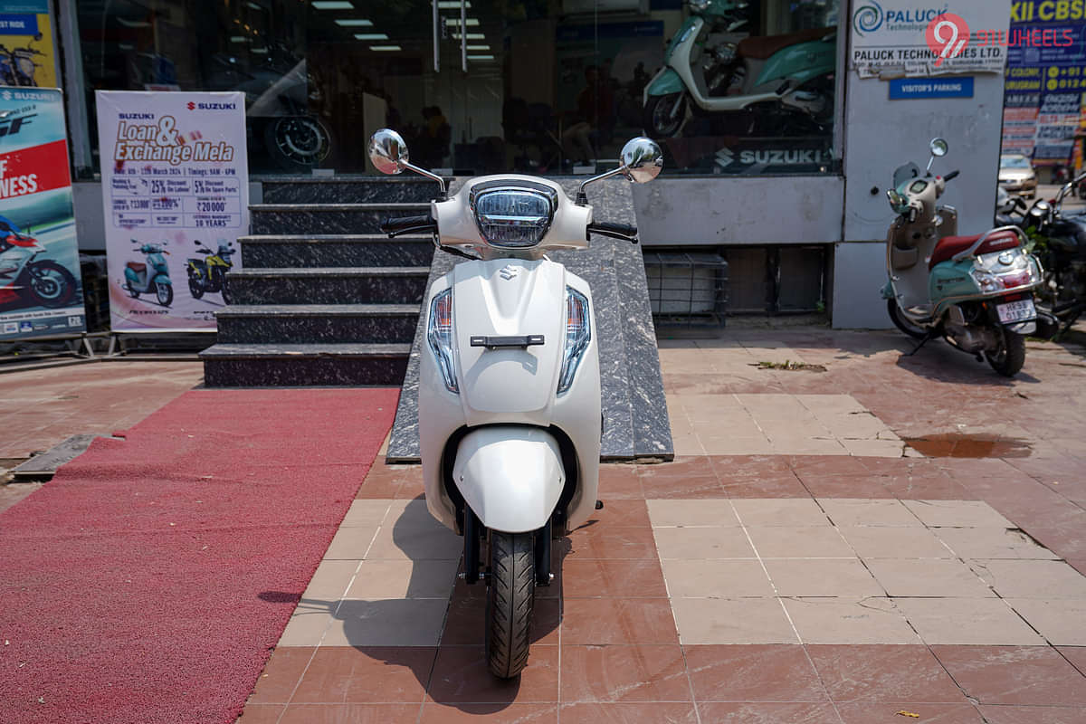 Suzuki Access 125 Front View