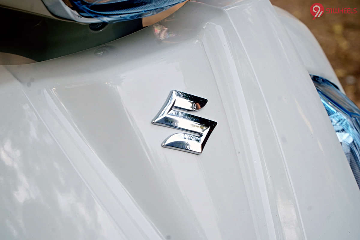 Suzuki Access 125 Front Panel Badging/Logo