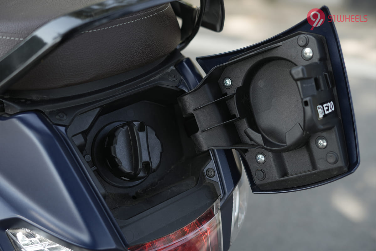 Suzuki Access 125 Open Fuel Lid