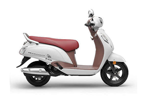 Suzuki Access 125 Images - Access 125 Interior & Exterior [44 Photos]