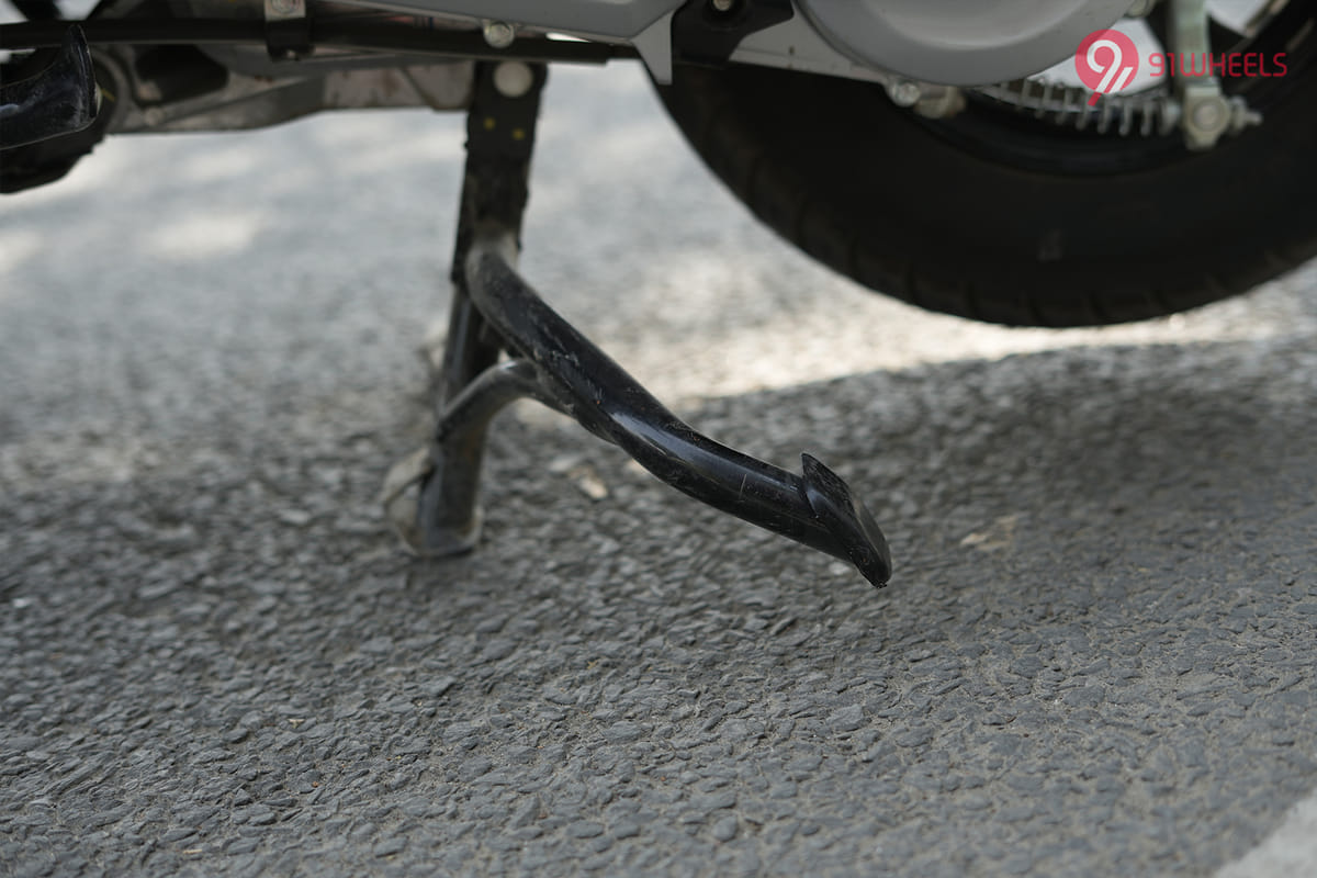 Suzuki Access 125 Main stand