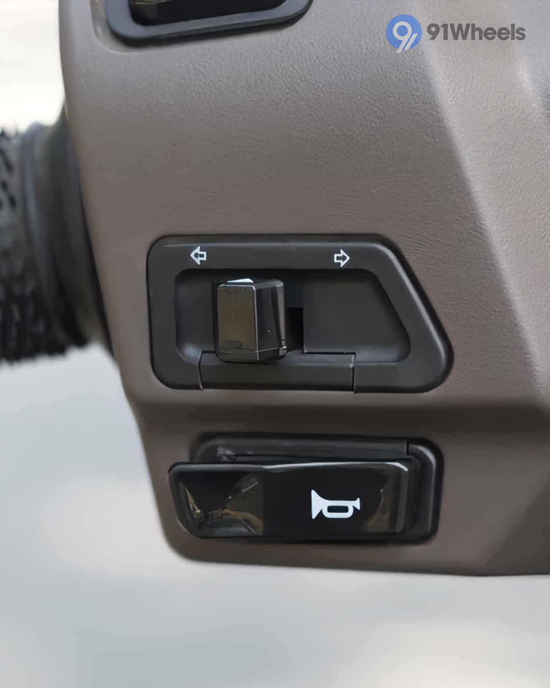 Horn Button Horn Button