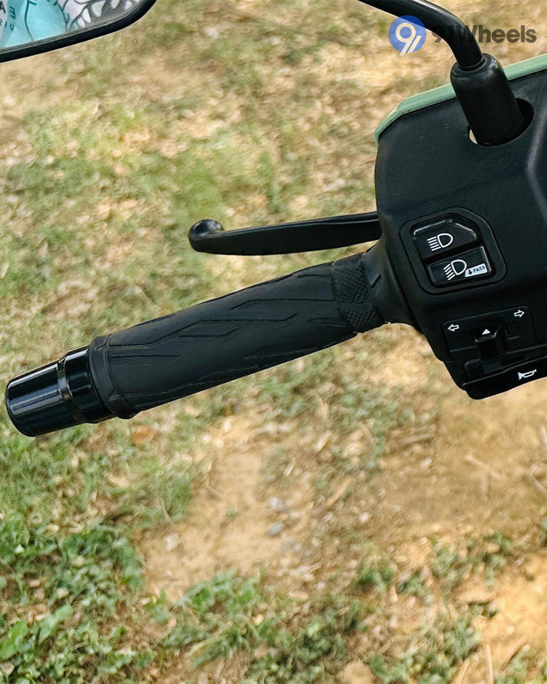 Suzuki E Access Left Side Grip