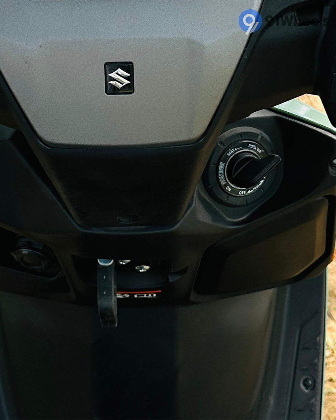 Handlebar & Console Area - 8 Handlebar & Console Area - 8