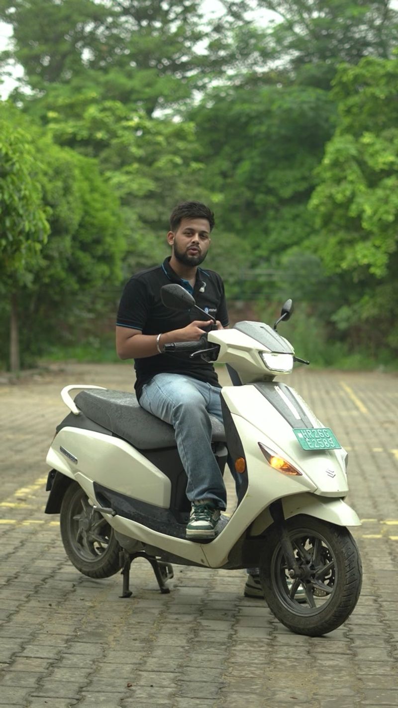Suzuki E Access Video