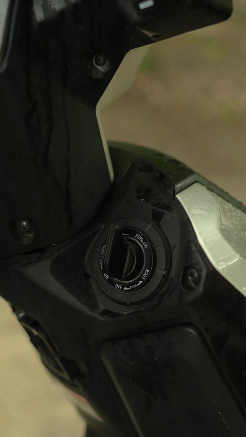 Suzuki E Access Video