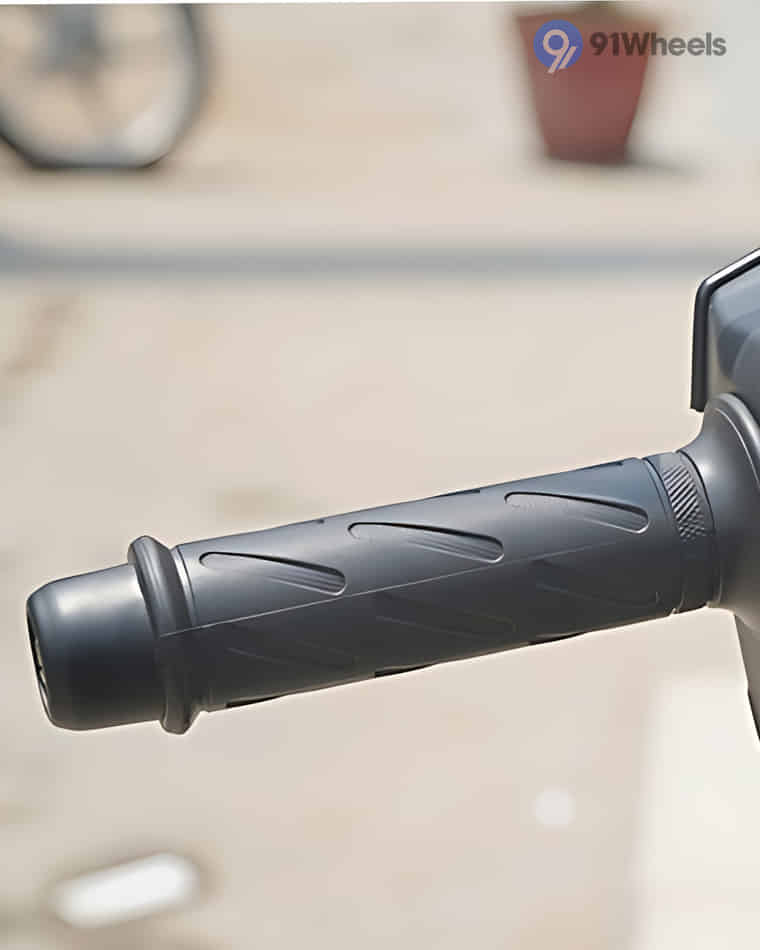 Handlebar & Console Area - 5