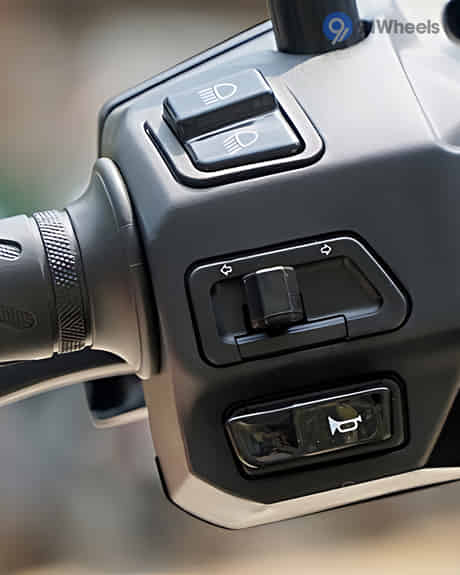 Avenis Turn Indicators Switch