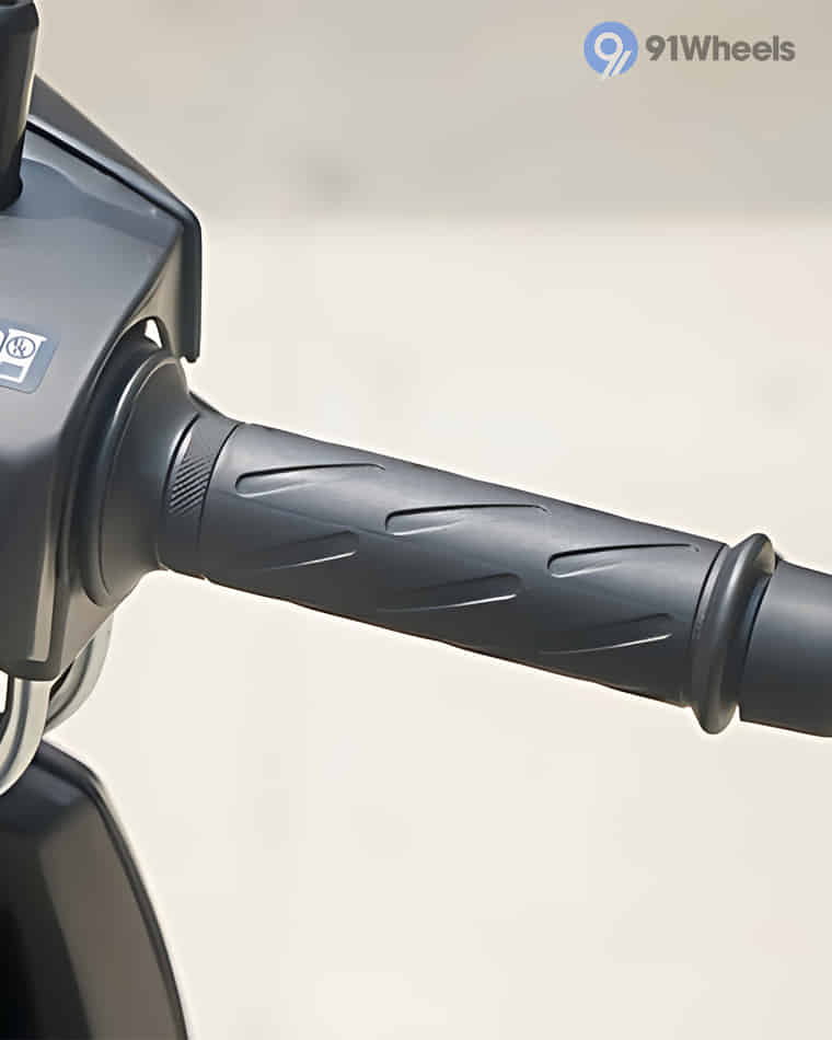 Handlebar & Console Area - 7