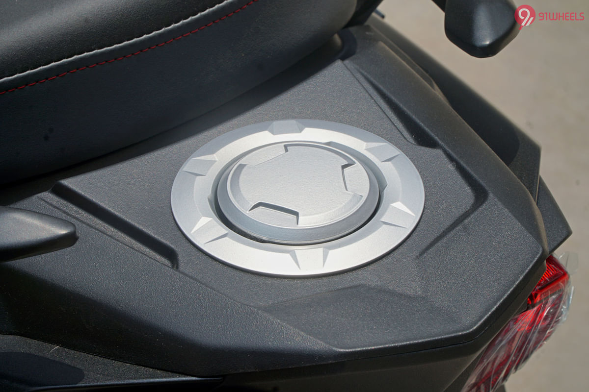 Suzuki Avenis Closed Fuel Lid