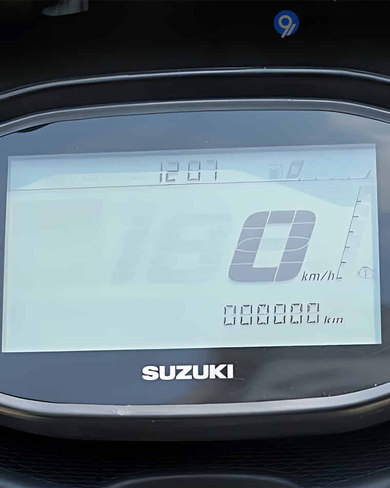 Handlebar & Console Area - 2