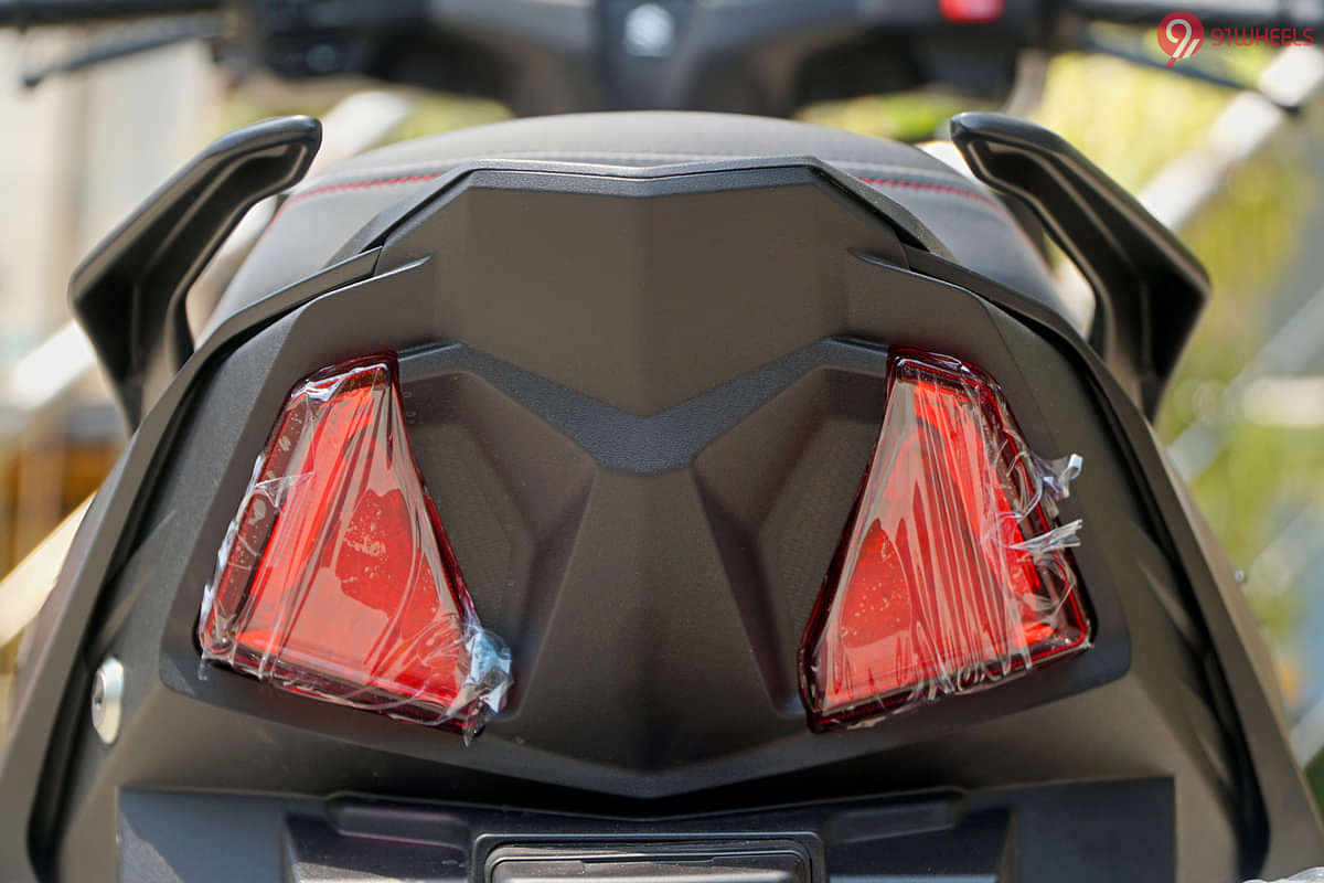 Suzuki Avenis Tail Light