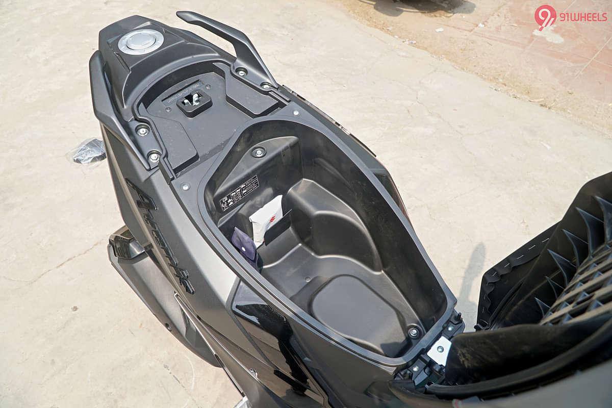 Suzuki Avenis Underseat Storage