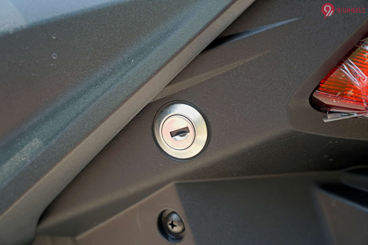 Suzuki Avenis Seat Lock Release