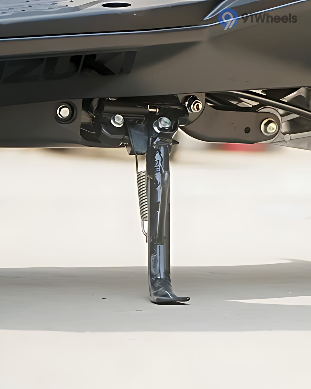 Suzuki Avenis image