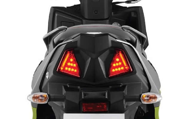 Suzuki Avenis Tail Light