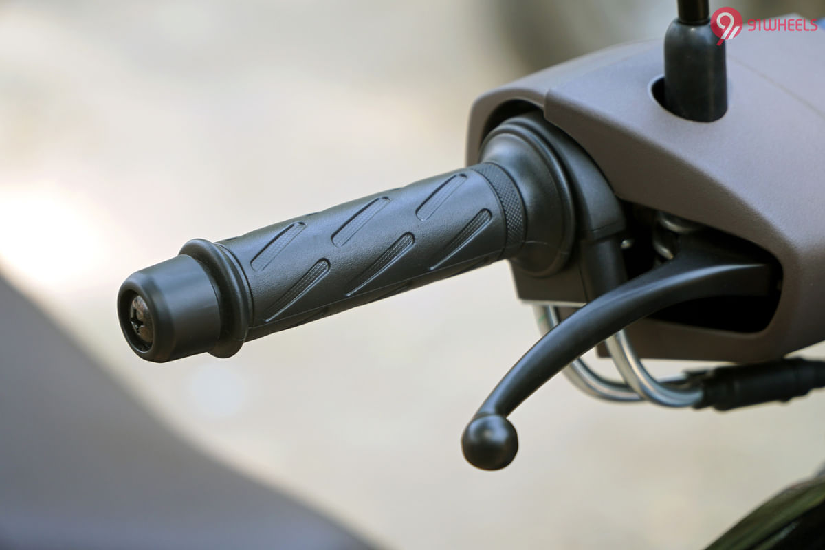 Suzuki Burgman Street Right Side Handelbar Throttle Grip